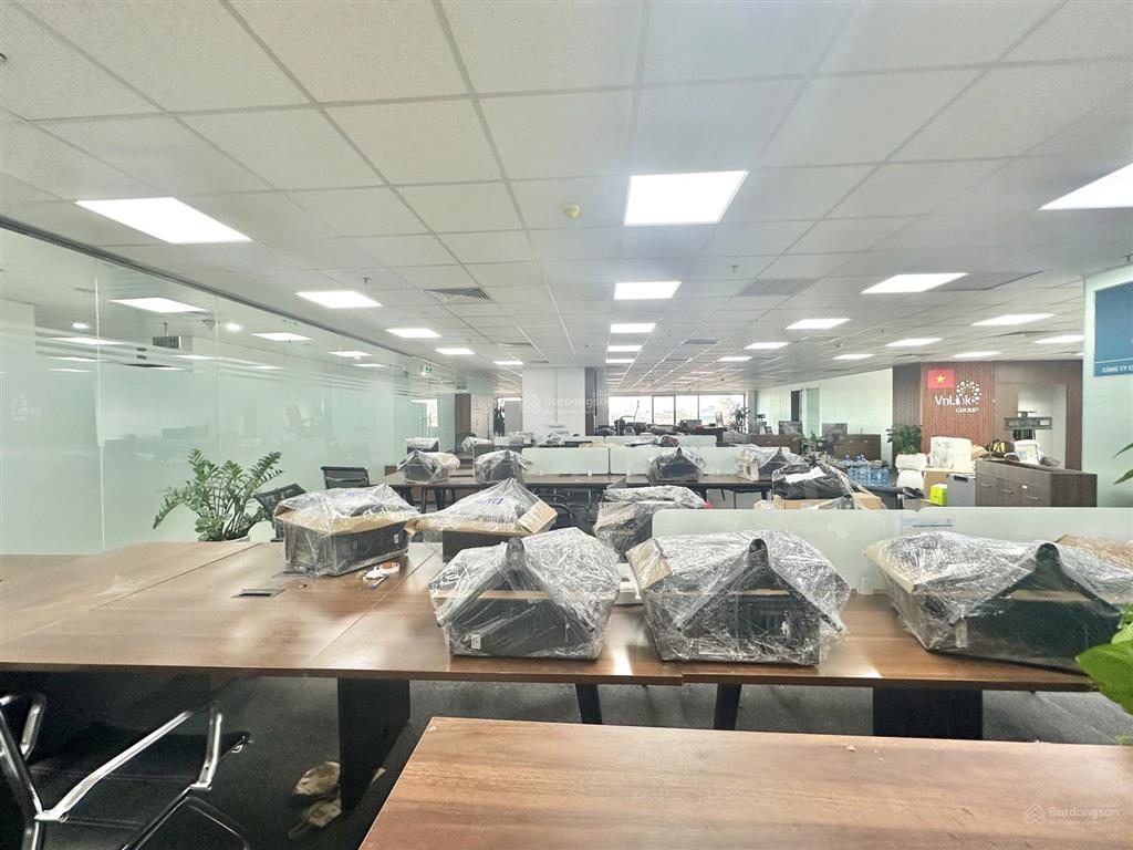 Văn phòng hạng b siêu đẹp tại detech nguyễn phong sắc, diện tích 464m2 có cắt lẻ, full tiện ích