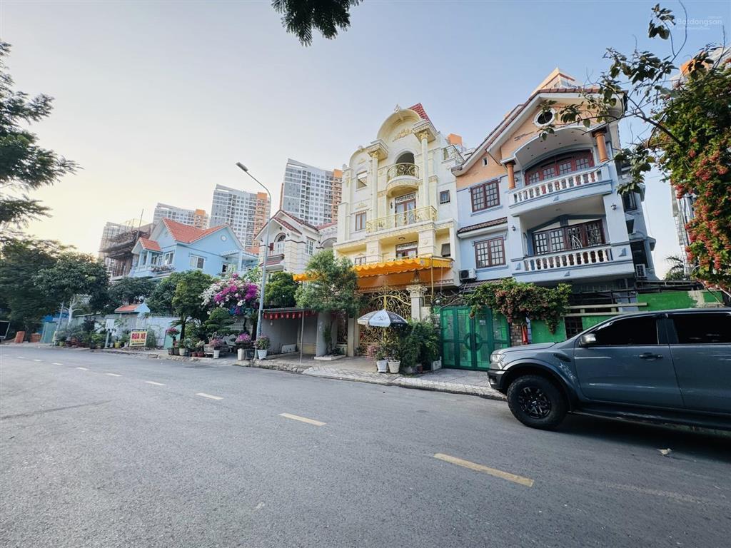 Biệt thự lớn 180m2 chỉ 33,5 tỷ hướng đông nam kdc văn minh p.an phú quận 2 view công viên mát mẻ