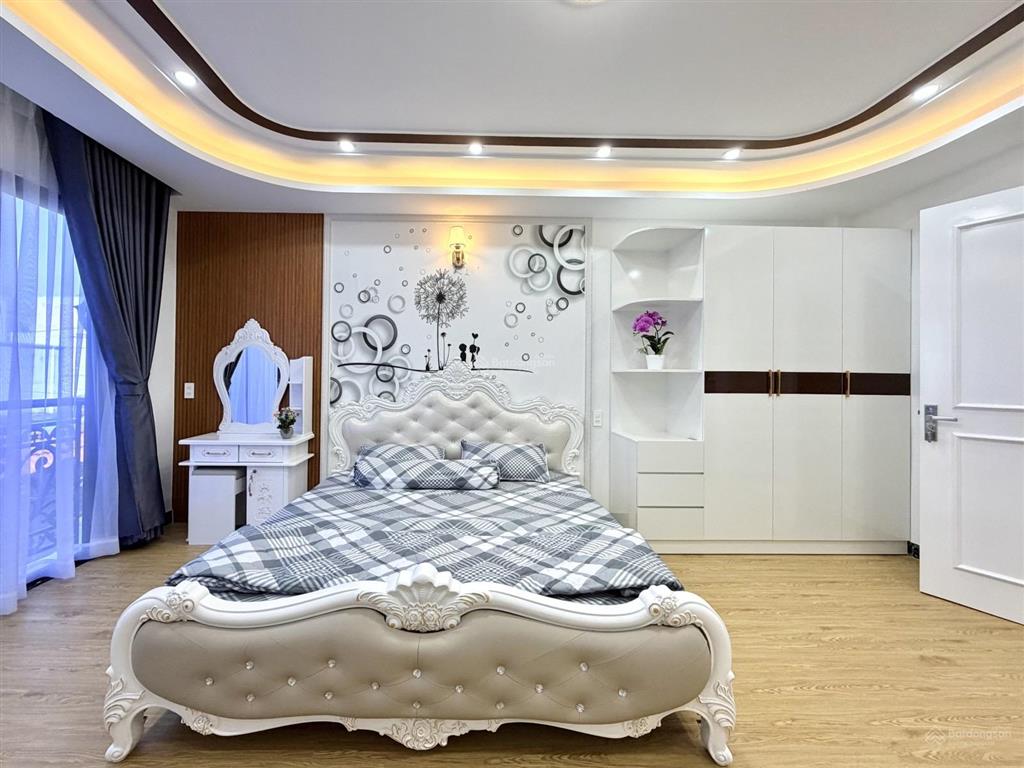 Hẻm nhựa ô tô tránh  5 tầng mới đẹp  tân cổ điển, tặng nội thất  8.5 tỷ tl