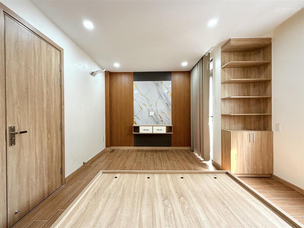 Chu văn an  bình thạnh  xây mới 4 tầng  40m2 đất sử dụng riêng (4.7x8 m)  6.4 tỷ tl
