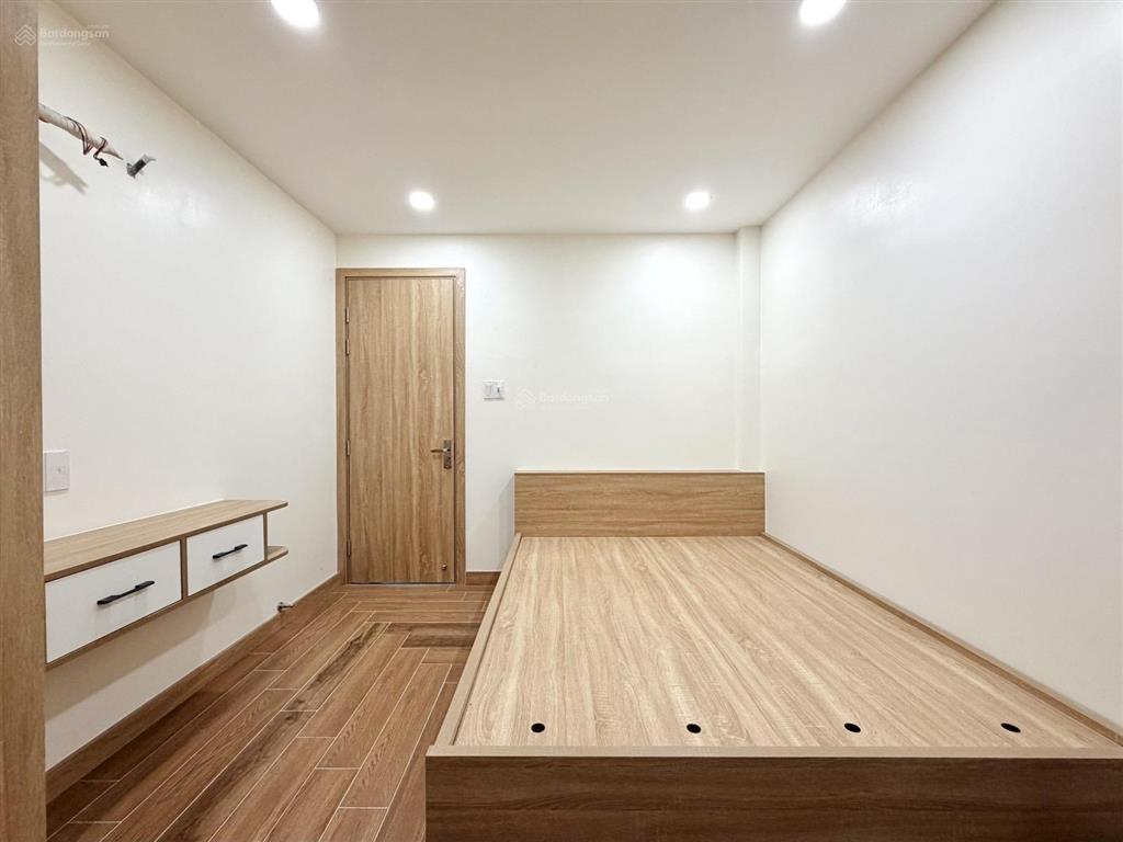 Chu văn an  bình thạnh  xây mới 4 tầng  40m2 đất sử dụng riêng (4.7x8 m)  6.4 tỷ tl