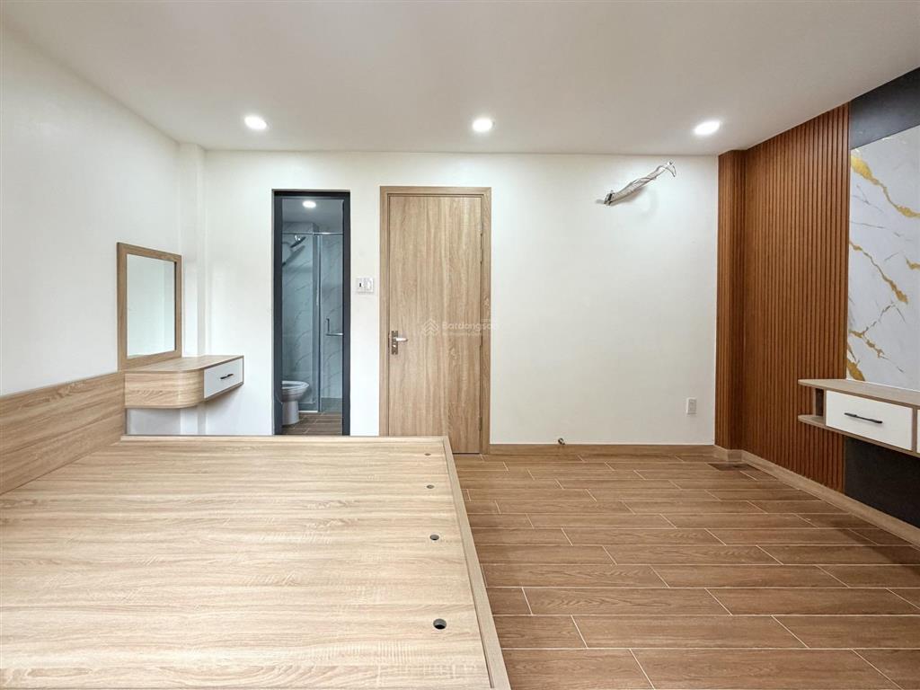 Chu văn an  bình thạnh  xây mới 4 tầng  40m2 đất sử dụng riêng (4.7x8 m)  6.4 tỷ tl