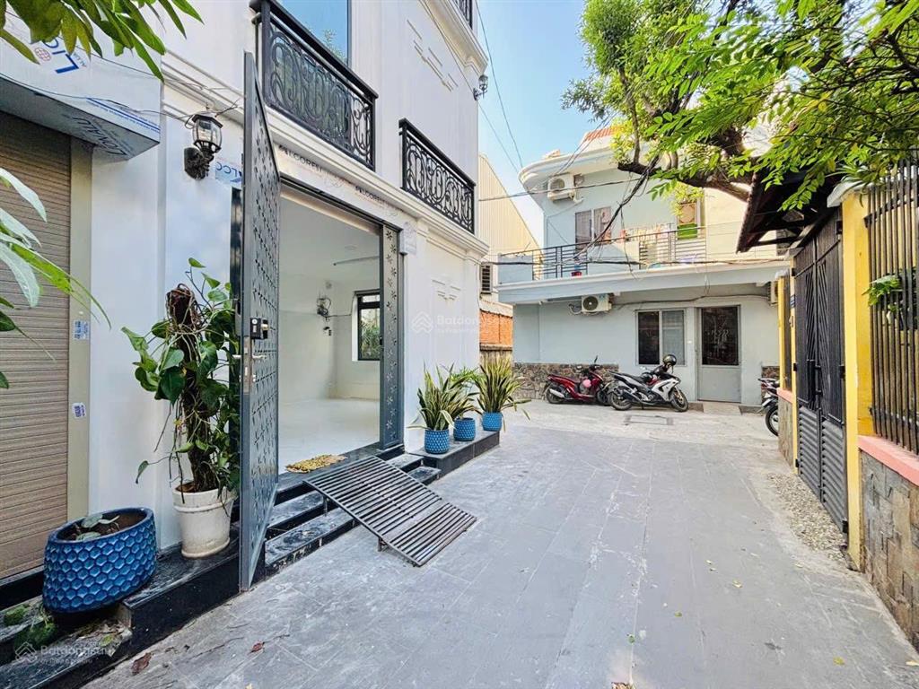 Hẻm xe hơi  cách trần bình trọng chỉ 50m, bình thạnh  5 tầng mới xây  4.1 x 7.3  7.1 tỷ còn bớt