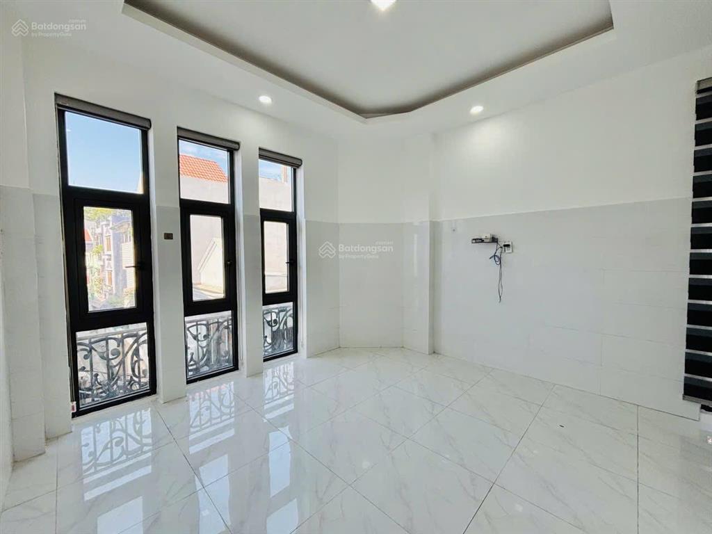 Hẻm xe hơi  cách trần bình trọng chỉ 50m, bình thạnh  5 tầng mới xây  4.1 x 7.3  7.1 tỷ còn bớt