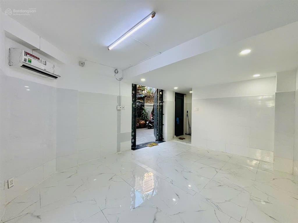 Hẻm xe hơi  cách trần bình trọng chỉ 50m, bình thạnh  5 tầng mới xây  4.1 x 7.3  7.1 tỷ còn bớt