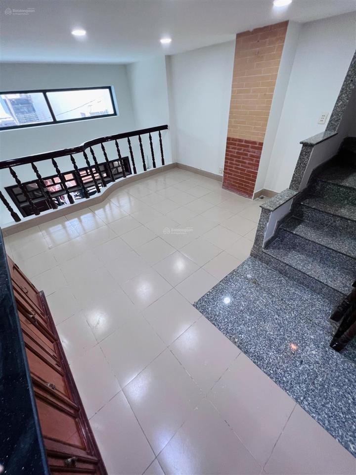 Hẻm xe hơi vào nhà  nơ trang long, bình thạnh  5 tầng đúc  4.2 x 10m  7.6 tỷ tl