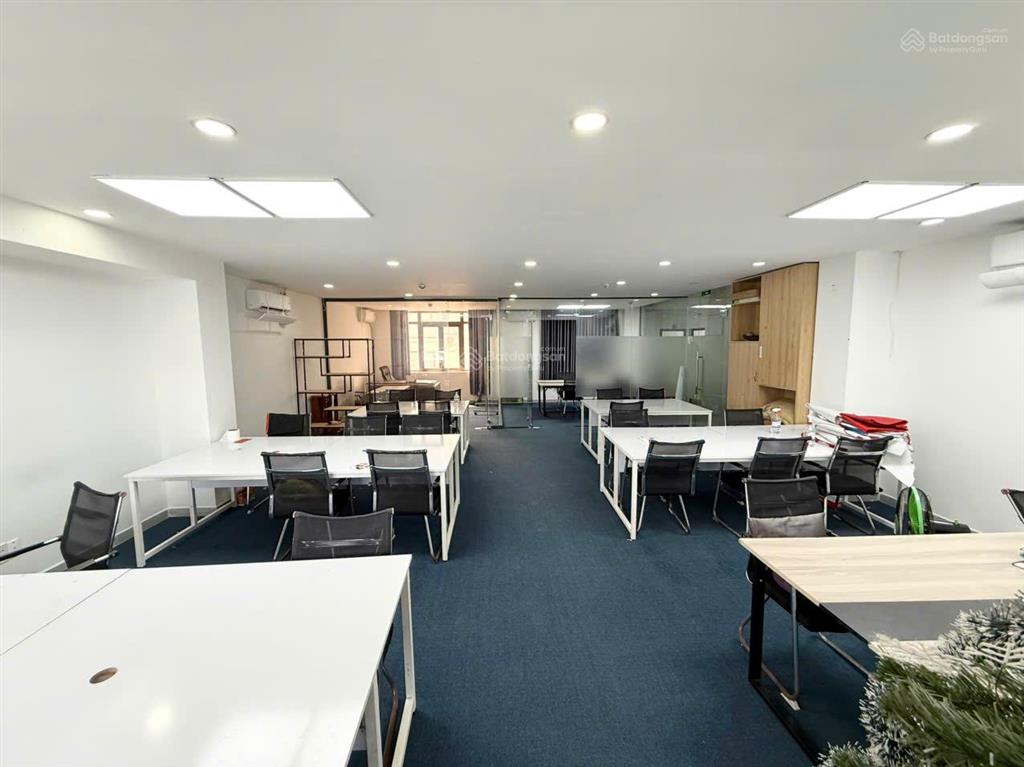 Văn phòng trung tâm quận 3. đường nguyễn phúc nguyễn  nguyễn thông 95m2 ngăn 2 phòng  28 tr/th