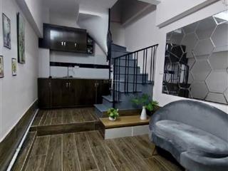 Thật không thể tin được  ngay gần chợ hoàng mai có nhà còn chưa đến 4 tỷ