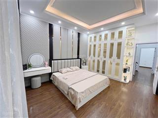 Duy nhất 1 căn trung tâm xuân thủy nhà mới 6 tầng giá chỉ hơn 10 tỷ