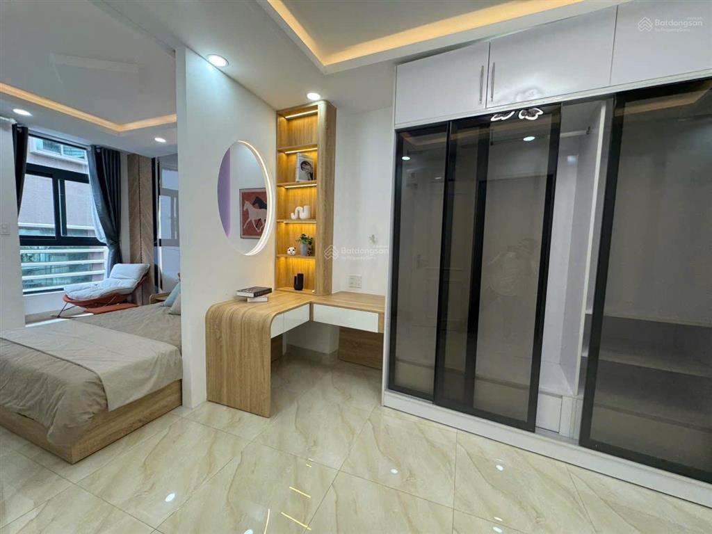 Một căn nhà tuyệt đẹp nằm ngay trung tâm nội đô sài gòn quận phú nhuận full nội thất