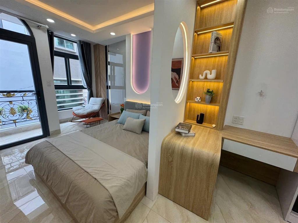 Một căn nhà tuyệt đẹp nằm ngay trung tâm nội đô sài gòn quận phú nhuận full nội thất