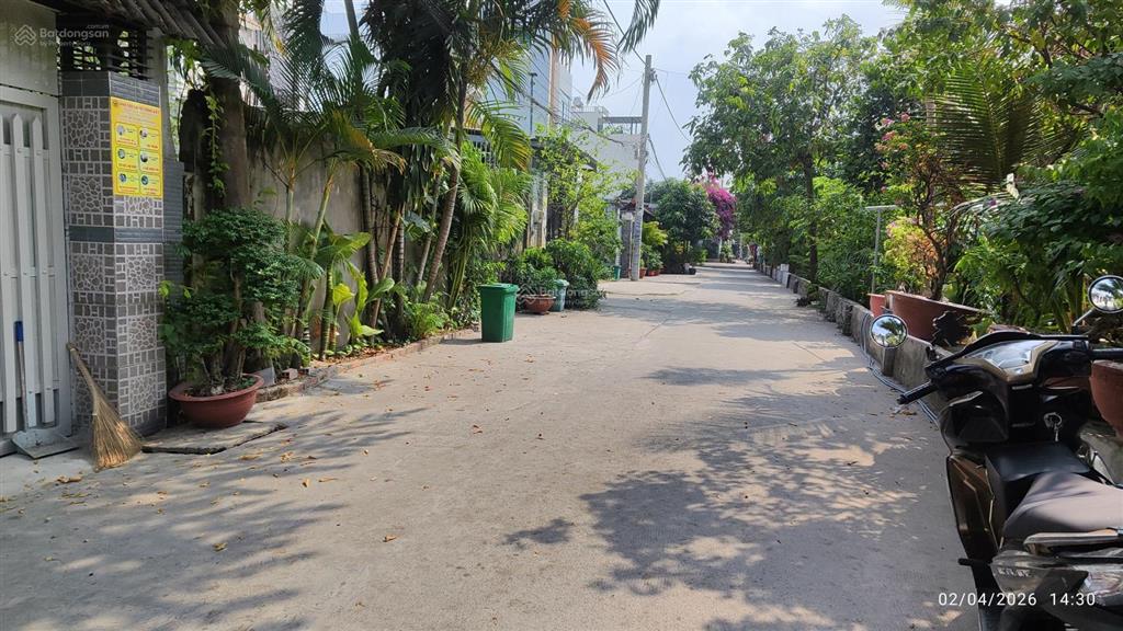 Đất rộng 270m2.10x27 có 147m thổ cư gần chợ hóc môn, oto tận nơi. giá chỉ 5.4 tỷ