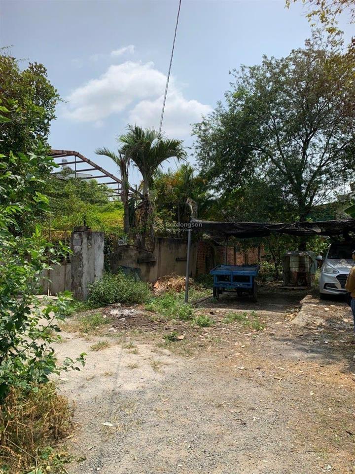 Đất rộng 270m2.10x27 có 147m thổ cư gần chợ hóc môn, oto tận nơi. giá chỉ 5.4 tỷ