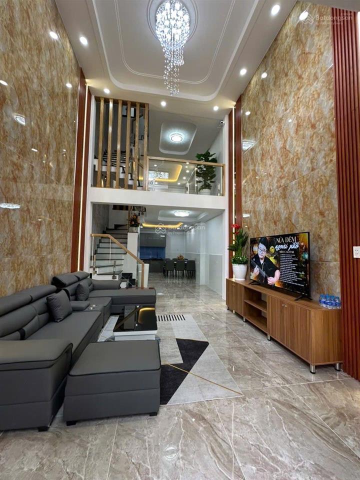 Nhà mới gò vấp. ngay công viên làng hoa, ô tô tận cửa, hoàn công đủ, giá chỉ 7.2 tỷ