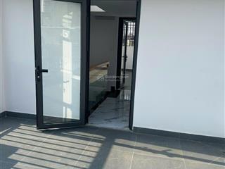 Nhà mới gò vấp. ngay công viên làng hoa, ô tô tận cửa, hoàn công đủ, giá chỉ 7.2 tỷ