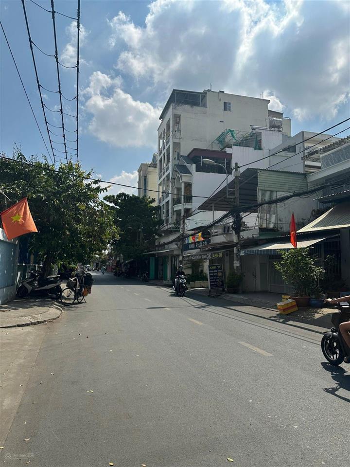 Mặt tiền, ngay chợ hạnh thông tây, đường 12m 4.5x21 giá chỉ 9.9 tỷ