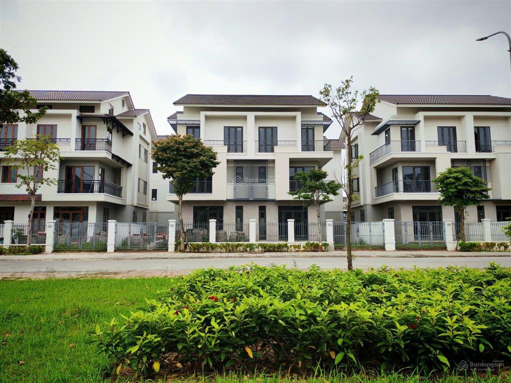 Biệt thự song lập duy nhất 1 căn hướng nam giá rẻ nhất khu vực.