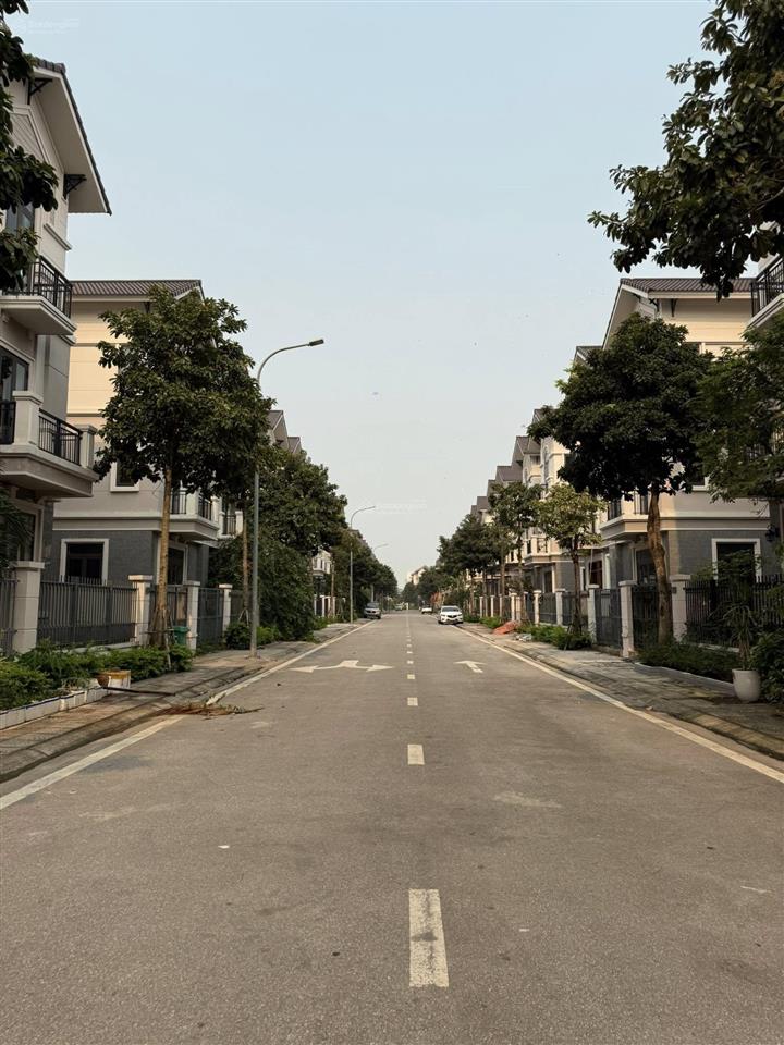 Shophouse centa city chủ cần tiền muốn ra hàng sớm.