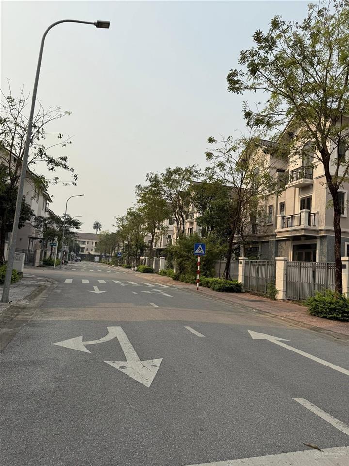 Centa city giật mình với mức giá của căn shophouse 90m² mặt tiền 6m này
