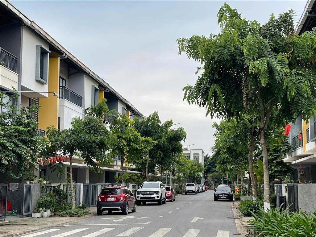 Beomes cắt lỗ sâu thu hồi vốn mua nhà hcm vì gia đình chuyển công tác