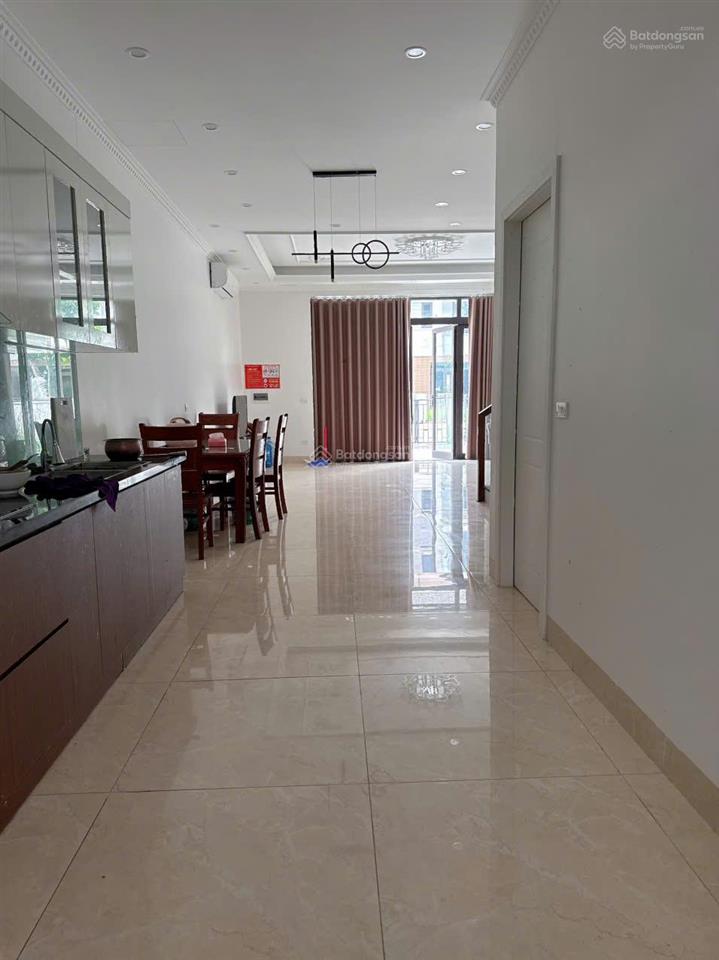 Chủ cần tiền gấp  bán nhanh căn shophouse 120m đang khai thác cho thuê