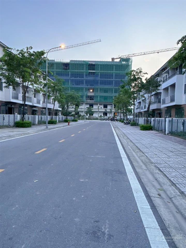Chủ cần tiền gấp  bán nhanh căn shophouse 120m đang khai thác cho thuê