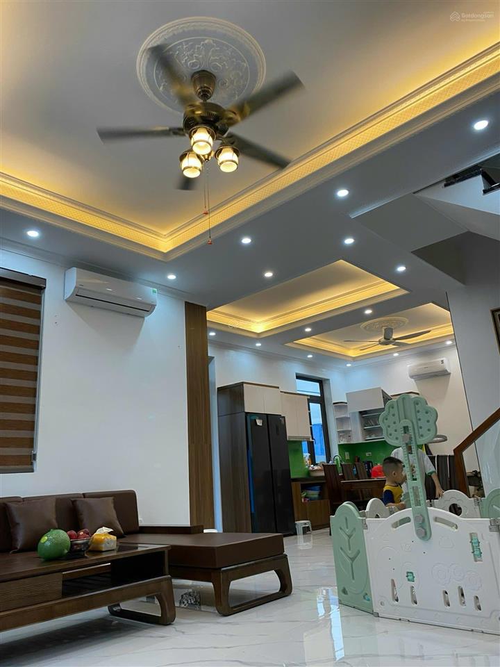 Hàng hiếm tại vsip chủ nhà cần tiền bán gấp biệt thự song lập đã hoàn thiện