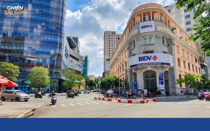 Cho thuê mặt bằng căn góc hàm nghi  pasteur quận 1, giá 99 tr/tháng.