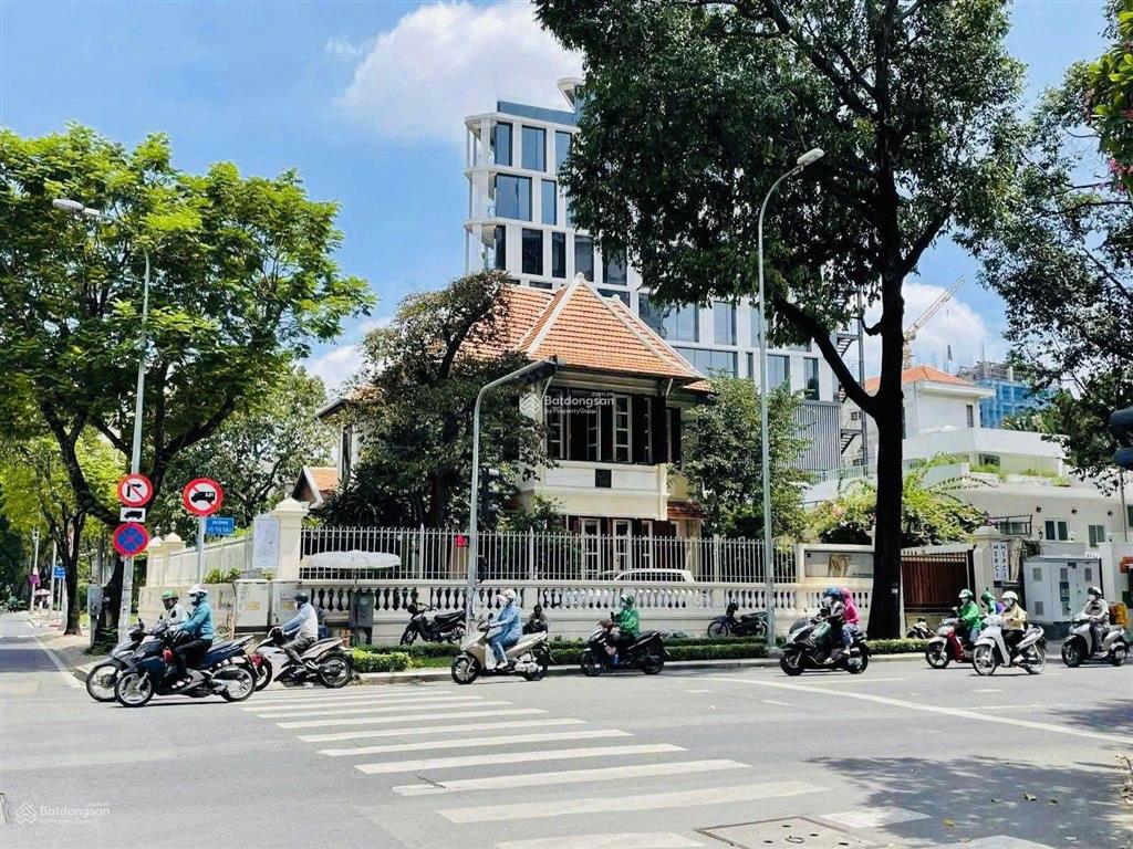 Cho thuê nhà mặt tiền đặng văn ngữ, quận phú nhuận giá rẻ