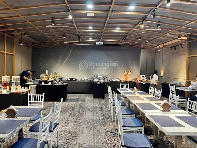 Bán khách sạn kin hotel thái văn lung quận 1 68 phòng tiêu chuẩn 4 sao dòng tiền 1 tỷ/tháng