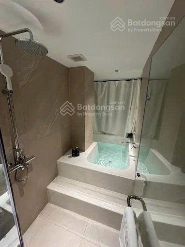 Bán khách sạn kin hotel thái văn lung quận 1 68 phòng tiêu chuẩn 4 sao dòng tiền 1 tỷ/tháng