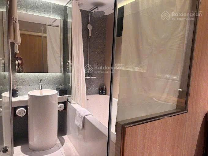 Bán khách sạn kin hotel thái văn lung quận 1 68 phòng tiêu chuẩn 4 sao dòng tiền 1 tỷ/tháng