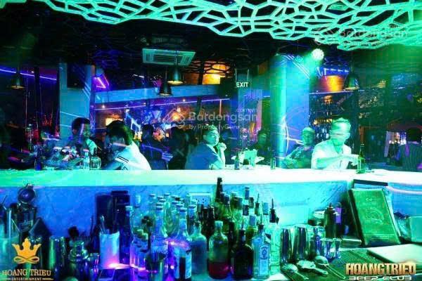 Cho thuê tòa nhà khách sạn karaoke hoàng triều 3 mặt tiền phú mỹ hưng quy mô lớn khai thác ngay