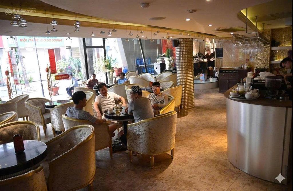 Cho thuê tòa nhà khách sạn karaoke hoàng triều 3 mặt tiền phú mỹ hưng quy mô lớn khai thác ngay