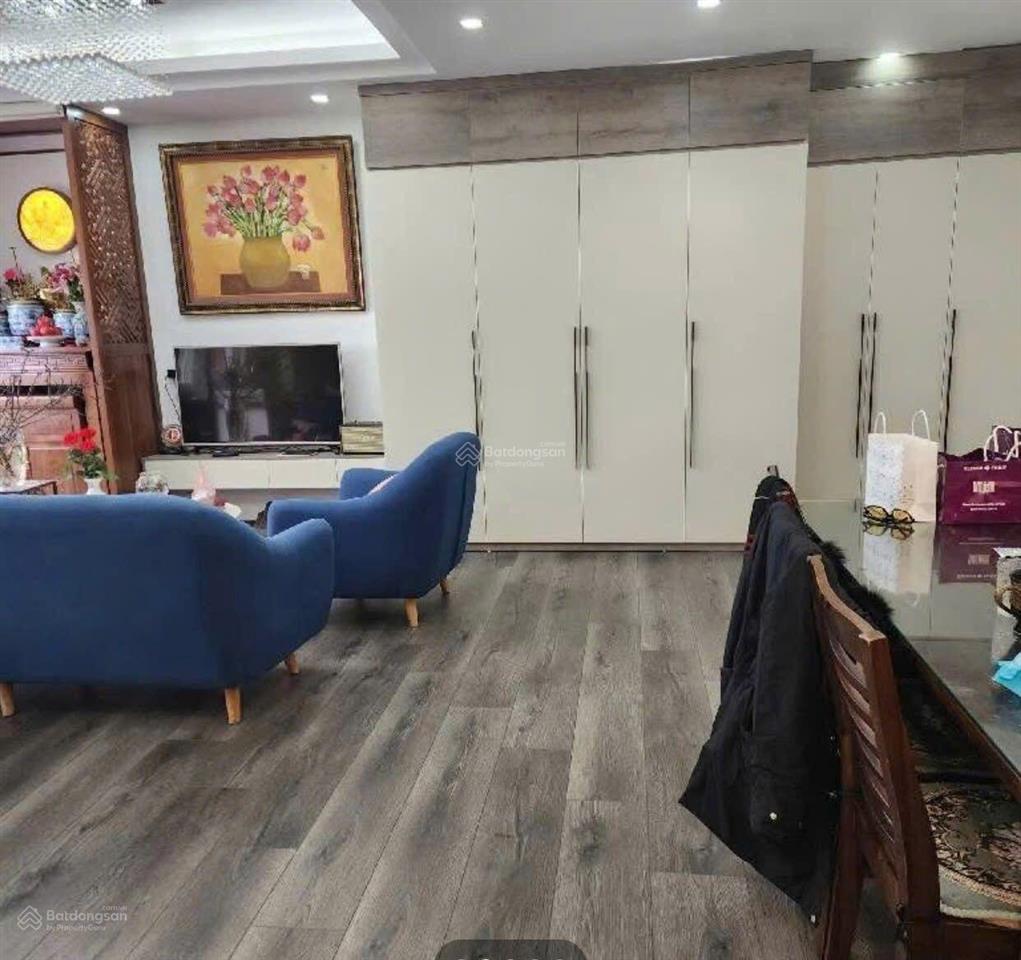 Bán chung cư gia thụy, view hàng không, full tiện ích, giá rẻ như f0, 7 tỷ  91,6m2