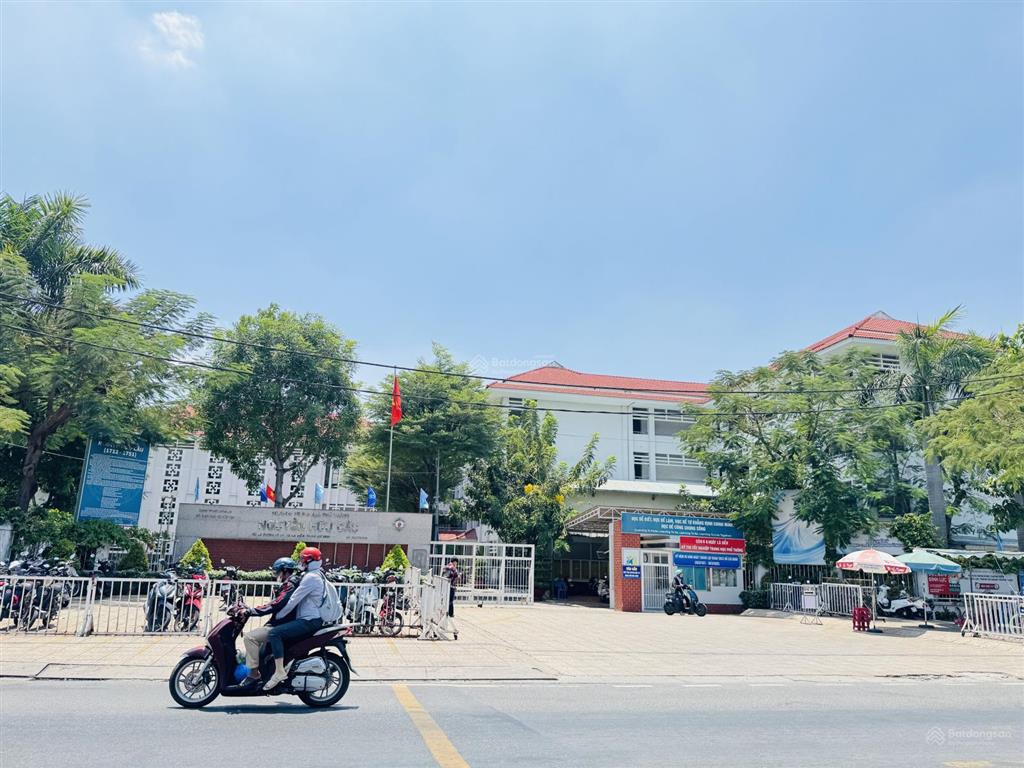 Mặt tiền tô ký 8m x 27m bán đất tặng xưởng 216m2 giá cực mềm