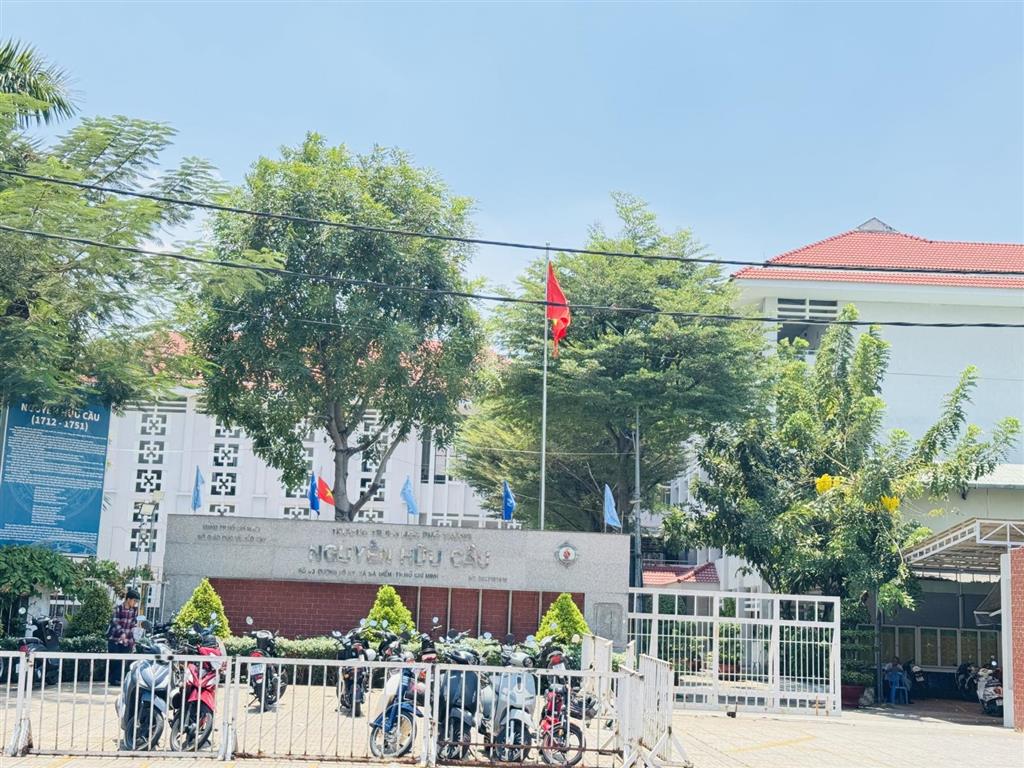 Mặt tiền tô ký 8m x 27m bán đất tặng xưởng 216m2 giá cực mềm