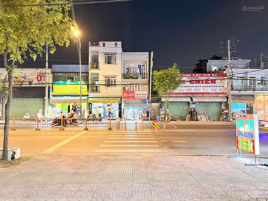 Mặt tiền tô ký 8m x 27m bán đất tặng xưởng 216m2 giá cực mềm