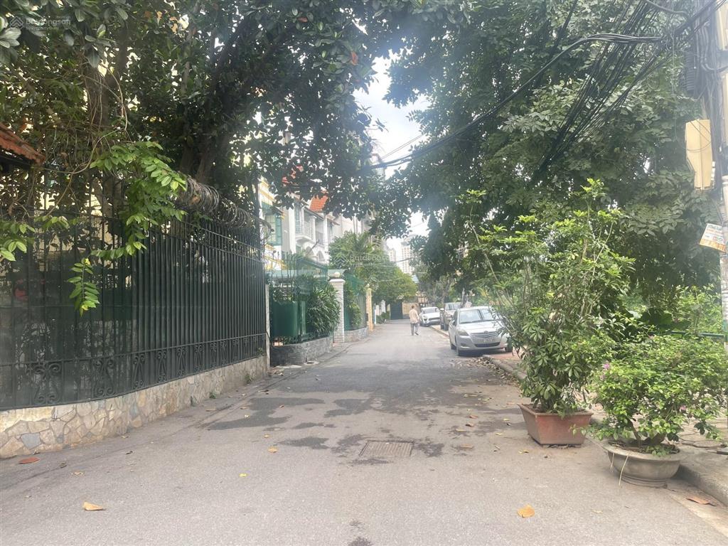 Bán nhà mặt phố quảng khánh, vip tây hồ, thiết kế biệt thự, dt 160m2* mt 8m* giá 150 tỷ