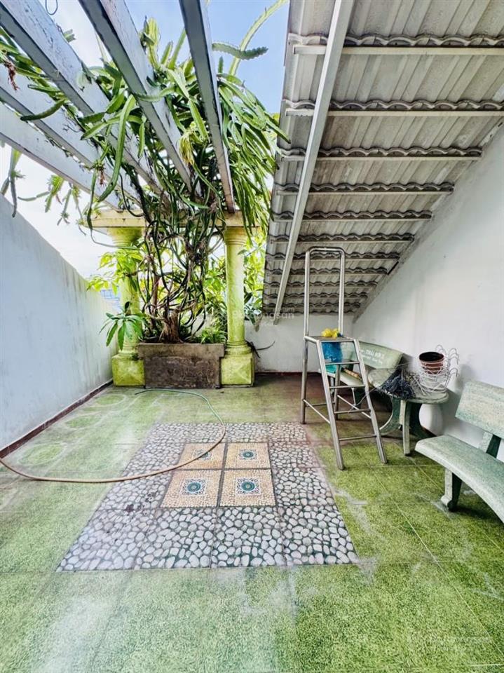 Mặt tiền đỗ bí khu họ lê 4 tầng 76m2 10 tỷ tl