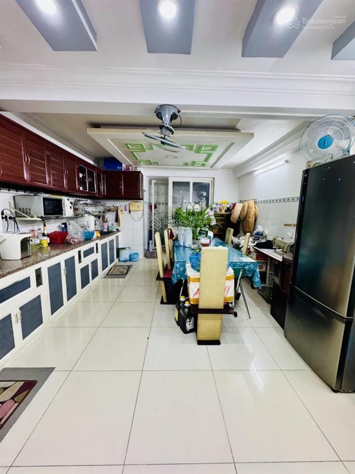 Mặt tiền đỗ bí khu họ lê 4 tầng 76m2 10 tỷ tl