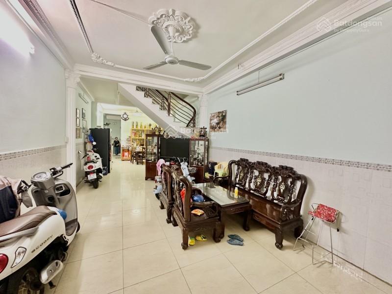 Hxh tô hiệu  hòa bình 84m2, 4 tầng 9,6 tỷ ngay đầm sen