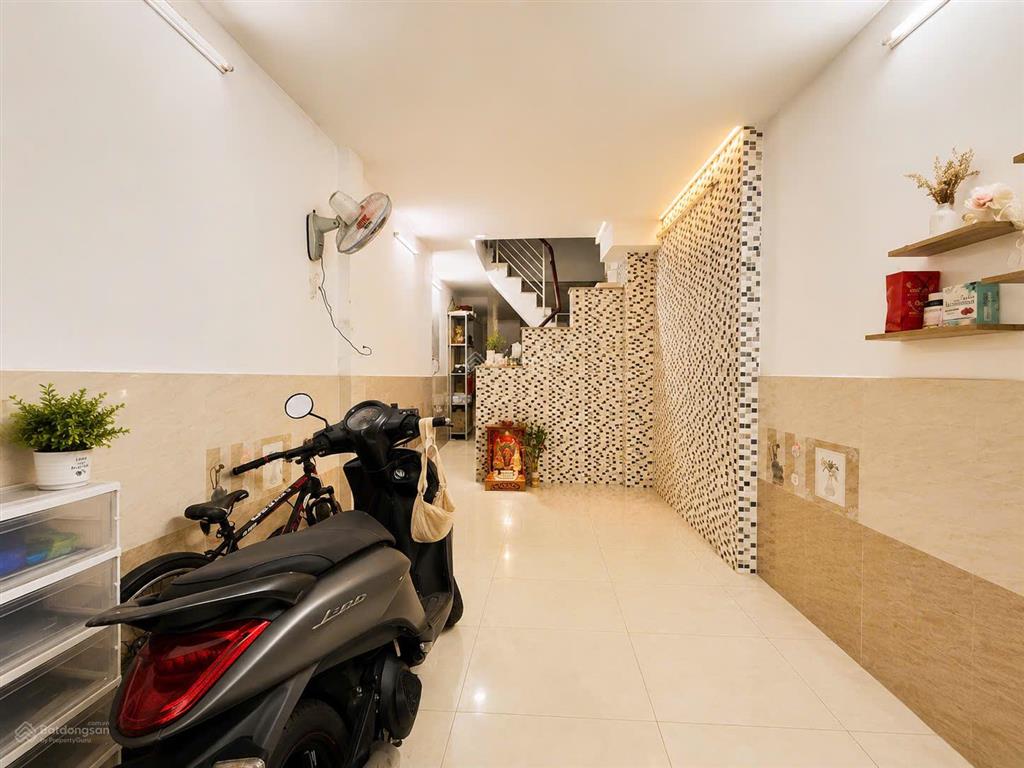 Nhà đẹp hxh lê thúc hoạch 51m2 5 tỷ