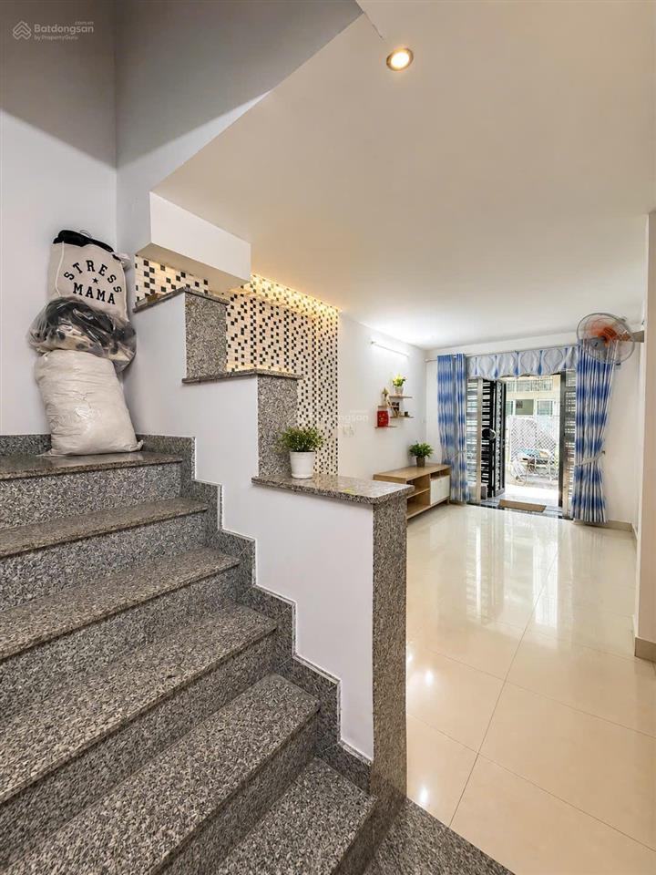 Nhà đẹp hxh lê thúc hoạch 51m2 5 tỷ