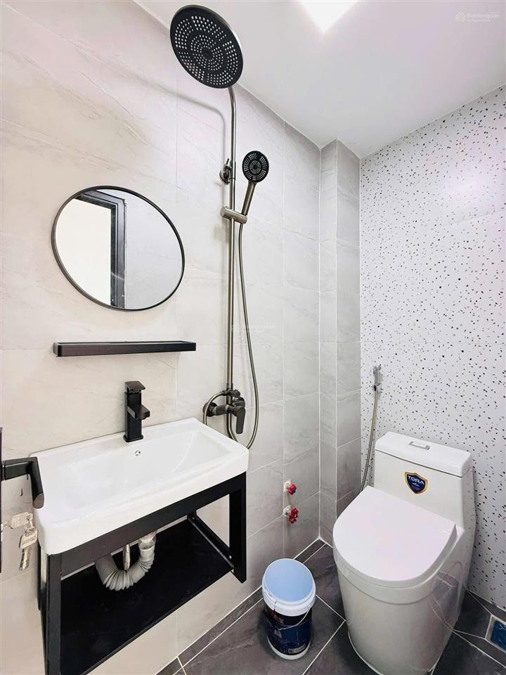 Dừng lại ngay ở đây có nhà mặt tiền nguyễn kiệm chỉ vài phút là tới trung tâm quận 1