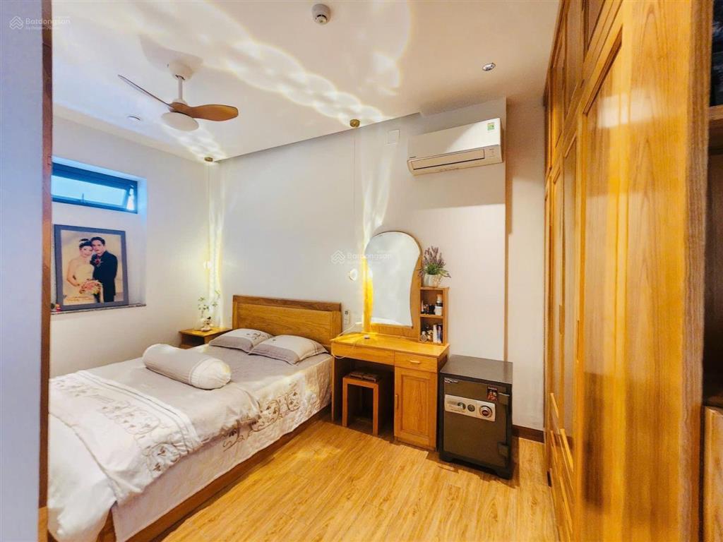 Nhà diên hồng, phường 1, bình thạnh