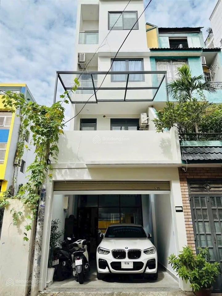Gần ngay trung tâm q1 nhà đẹp trên đường hai bà trưng