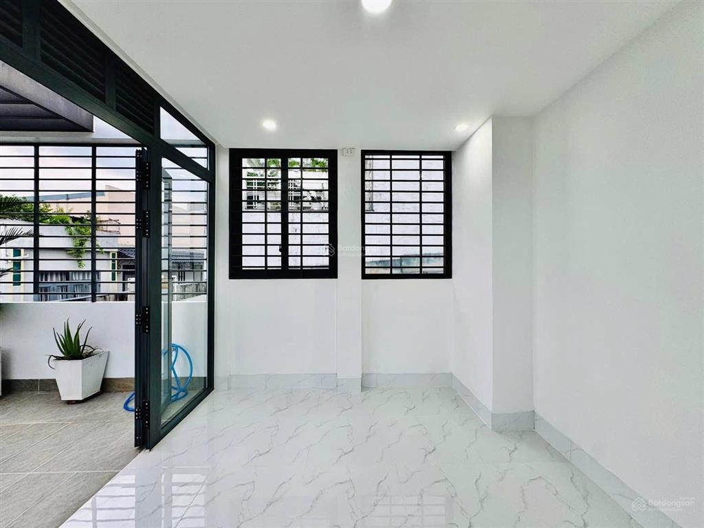 Chỉ 1' ra đường lớn phan đăng lưu có ngay nhà ở nguyễn đình chiểu phú nhuận