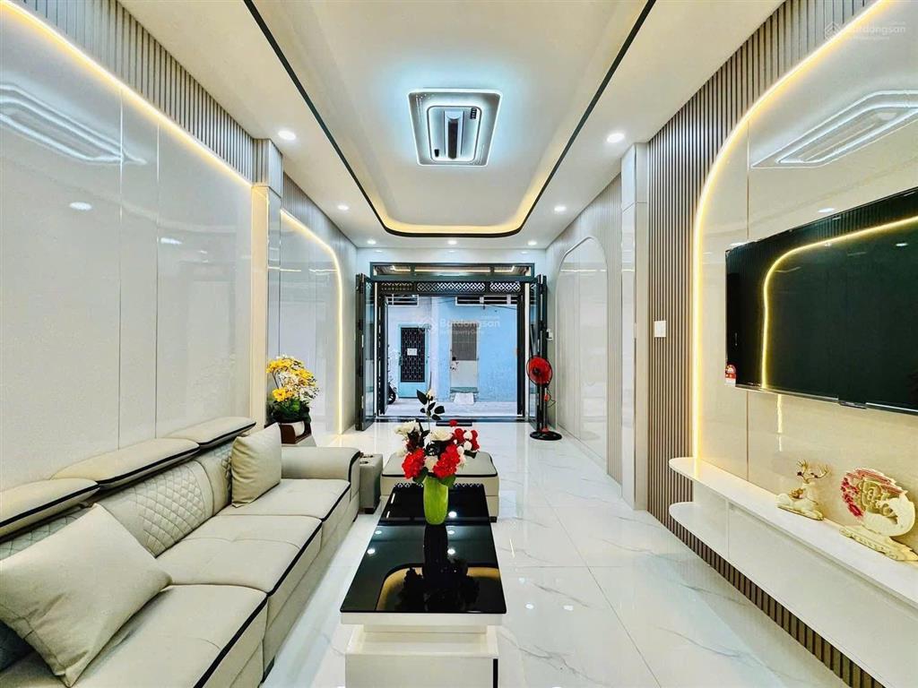 Nhà nguyễn văn công, p3 gò vấp