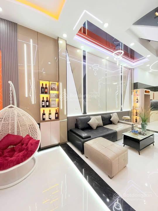 Sốc chỉ 1,95 tỷ sở hữu nhà 1 trệt 2 lầu ngay đường vĩnh phú 21, phường bình hòa, tp.hcm